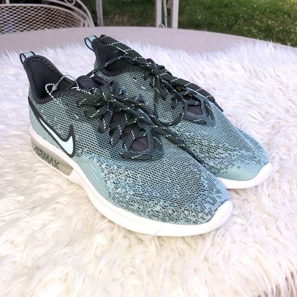 NWOT NIKE Air Max Sequent 4 Running Shoes Sz 6 - Picture 3 of 11